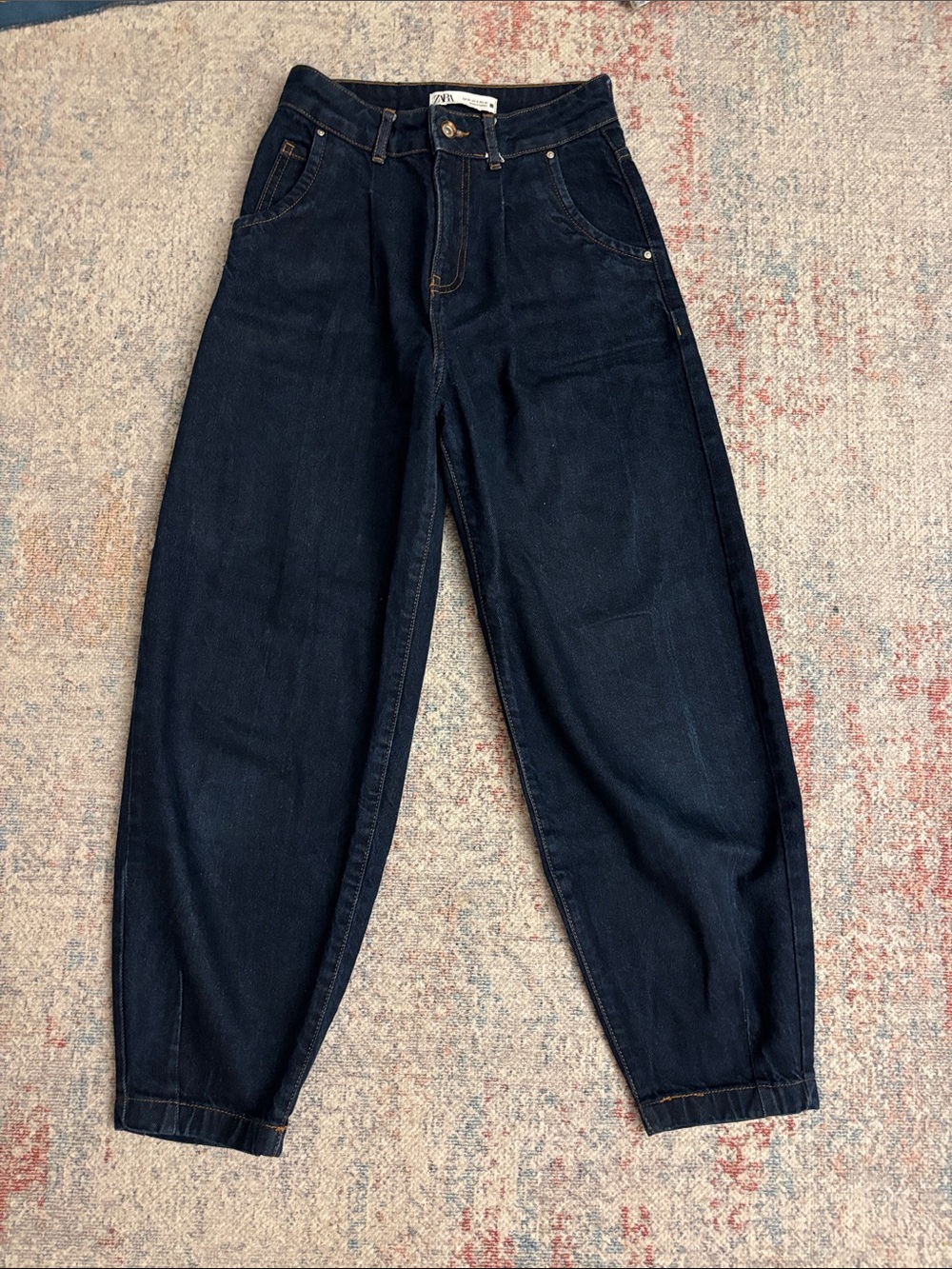 Zara Women's Dark Blue Relaxed Jeans